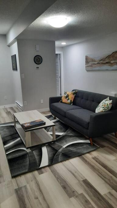 Carsonway Basement Suite إيدمونتون المظهر الخارجي الصورة