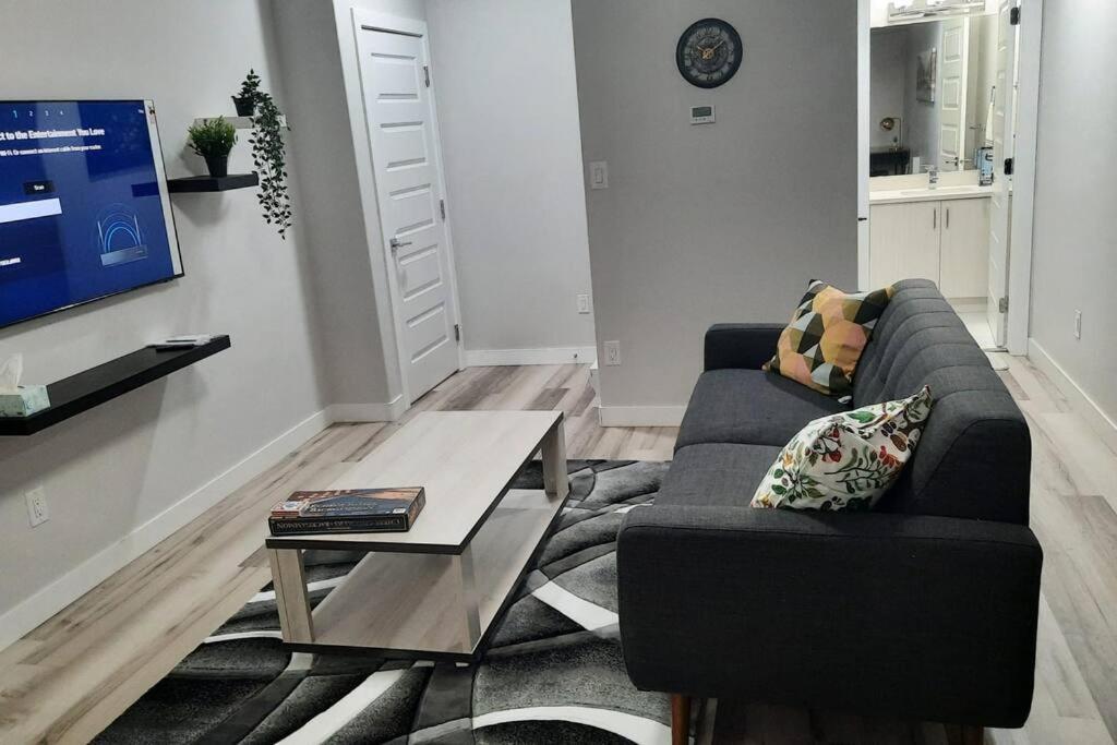 Carsonway Basement Suite إيدمونتون المظهر الخارجي الصورة